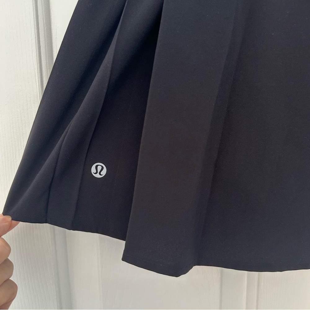 Lululemon Black Side Pleat High Rise Tennis Skirt Luxtreme Skort Sz 4 EUC - Picture 3 of 5